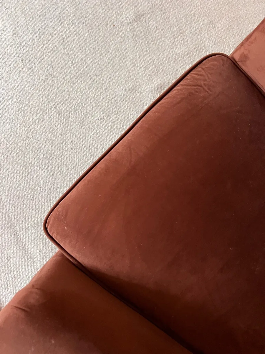 2 x Velvet Armchairs - Image 3