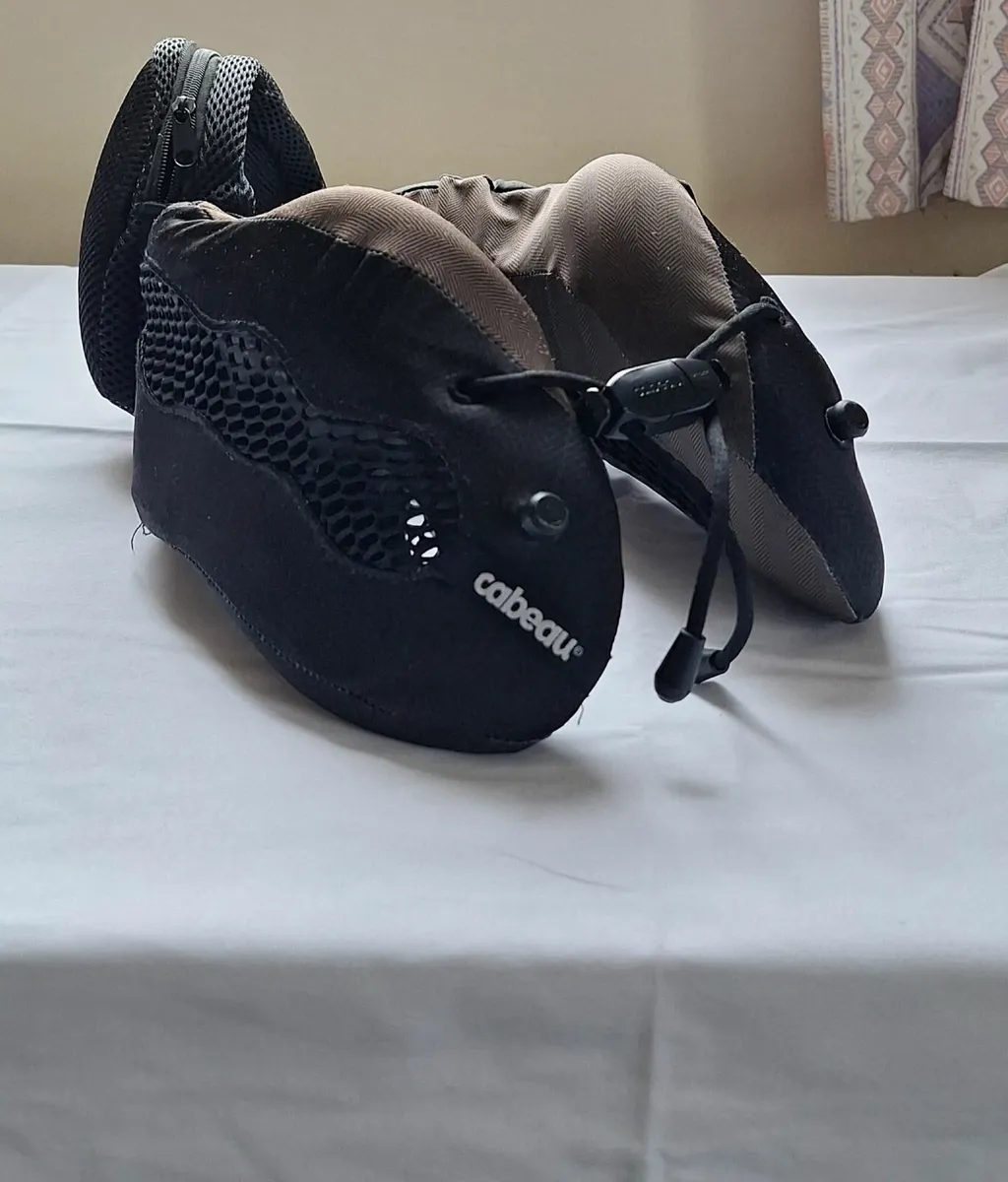 Brand New Travel Neck Pillow - Image 1