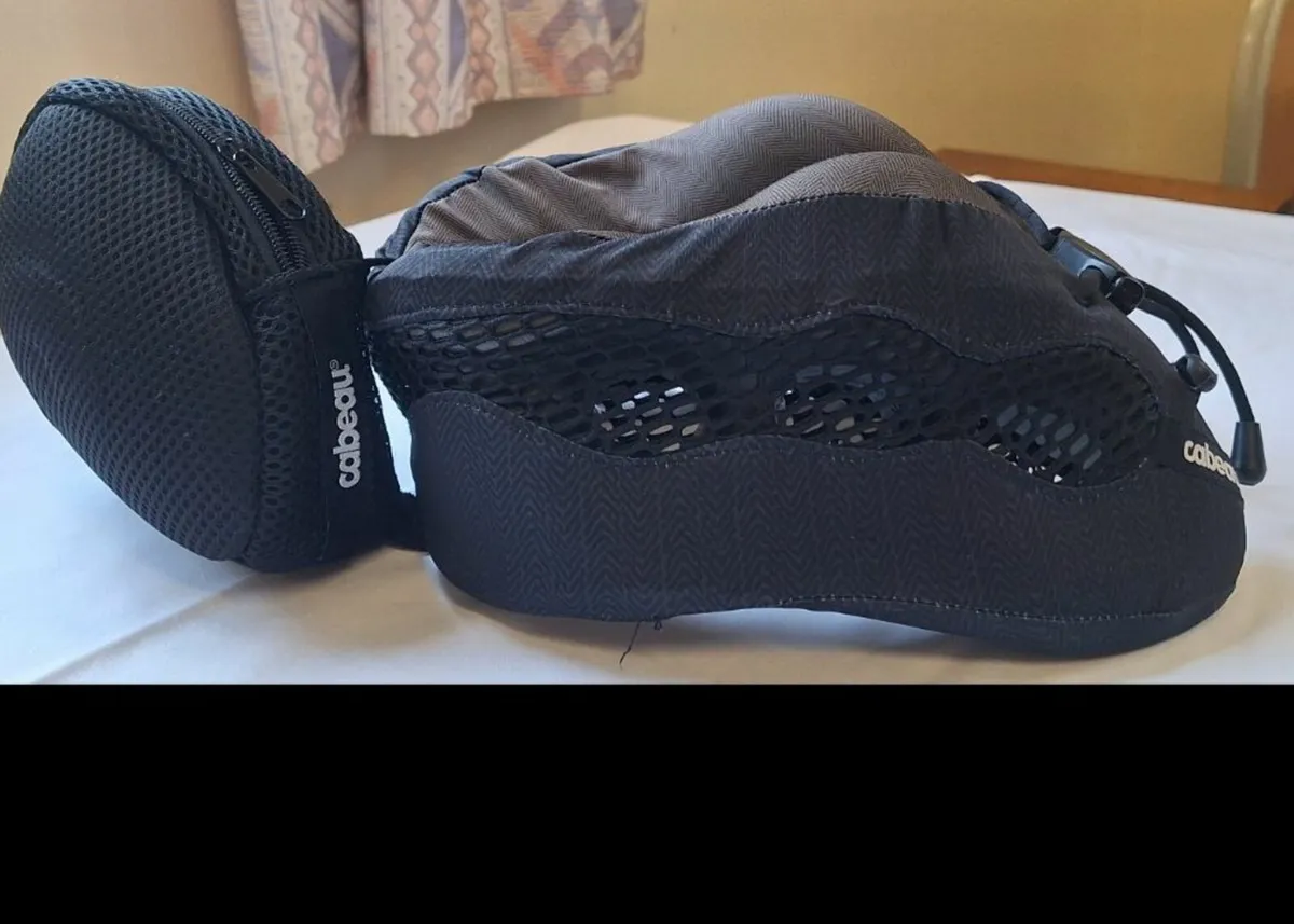 Brand New Travel Neck Pillow - Image 2