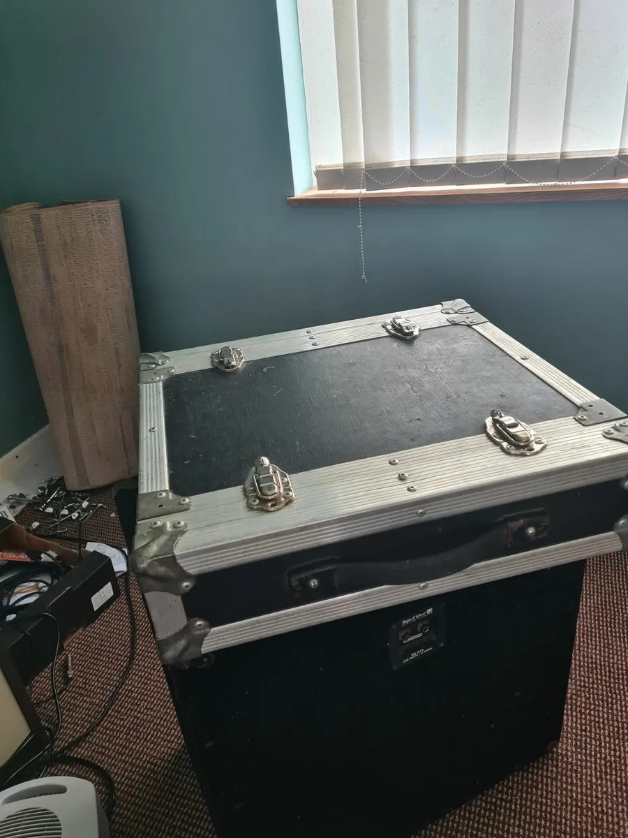 Bass head and speakers - Image 2