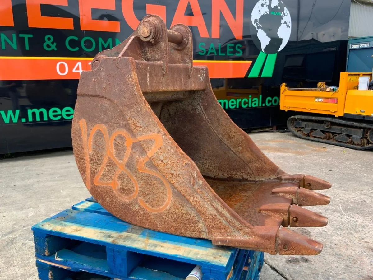 36" DIGGING BUCKET......65mm PINS........1283t. - Image 4