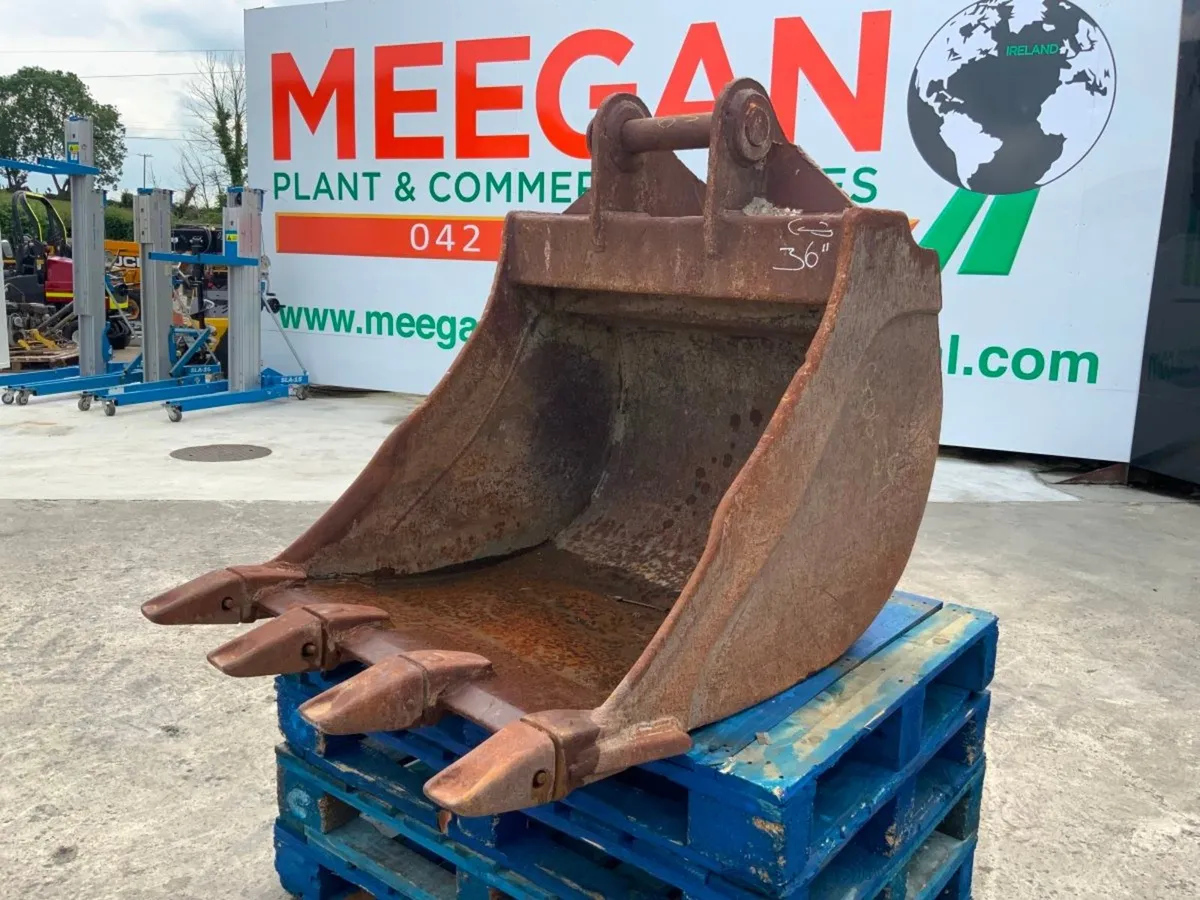 36" DIGGING BUCKET......65mm PINS........1283t. - Image 2