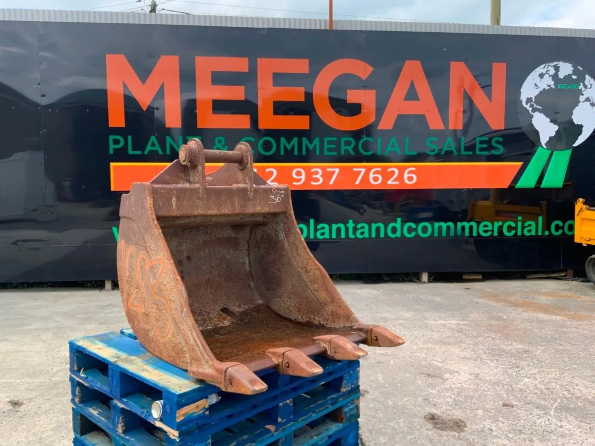 36" DIGGING BUCKET......65mm PINS........1283t. - Image 1