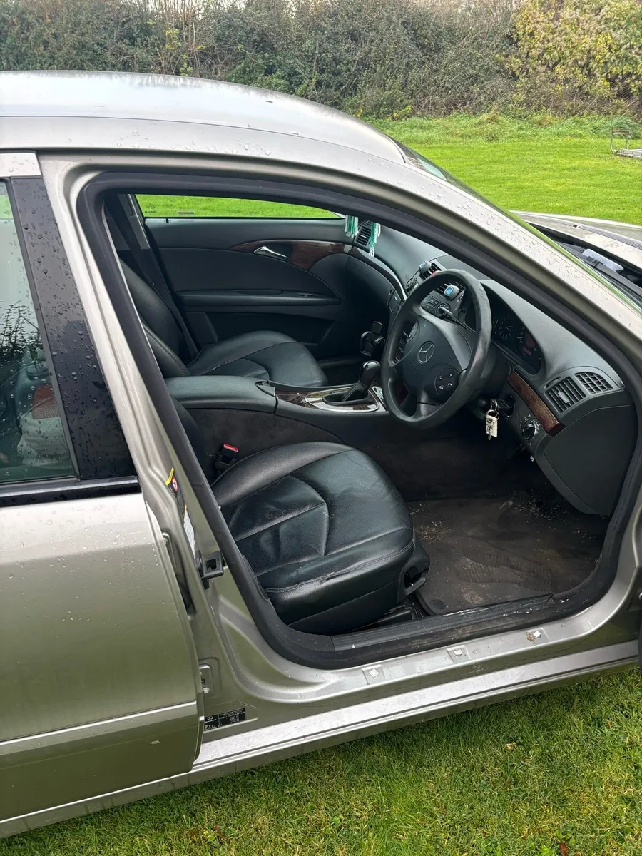 E200 Merc - Image 4