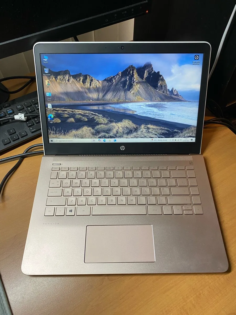 Hp laptop windows 10 - Image 1