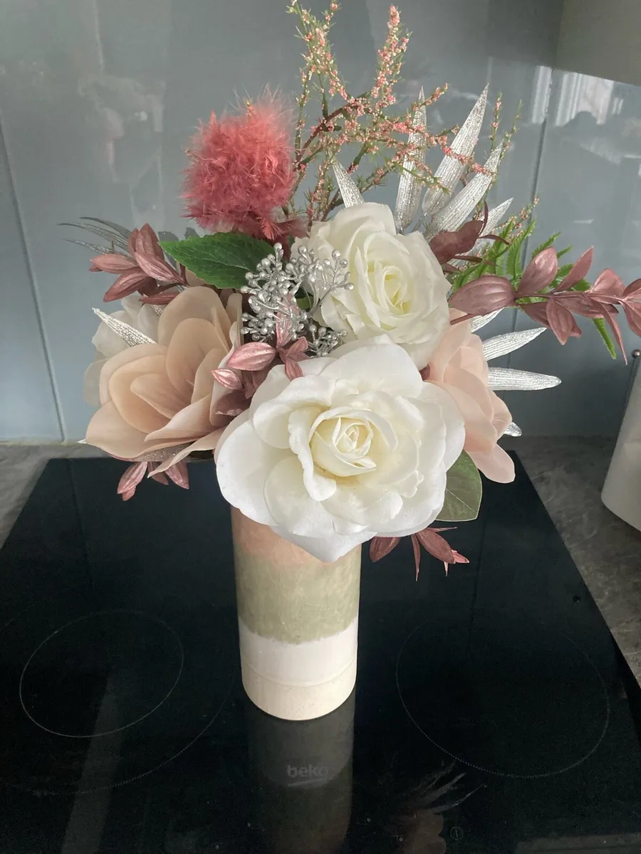 Artificial flower display