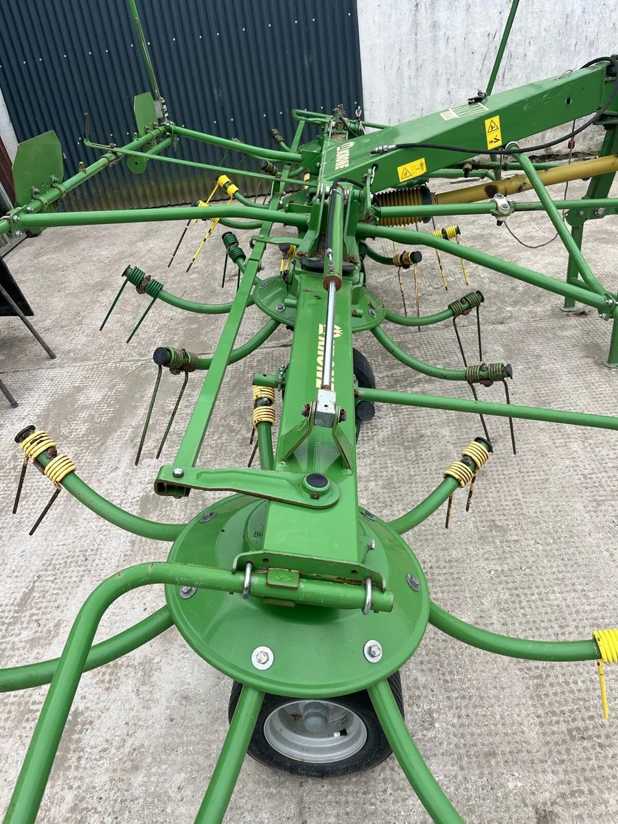 Krone 4 rotor Tedder - Image 2