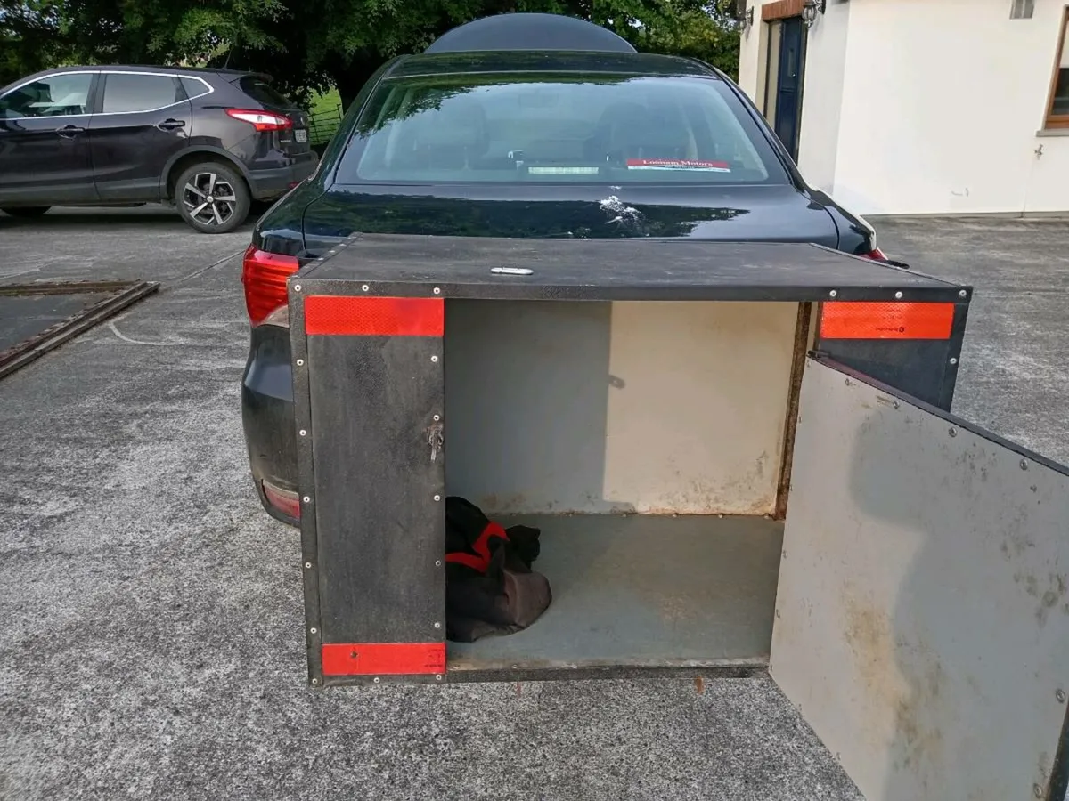 Dog box - Image 2