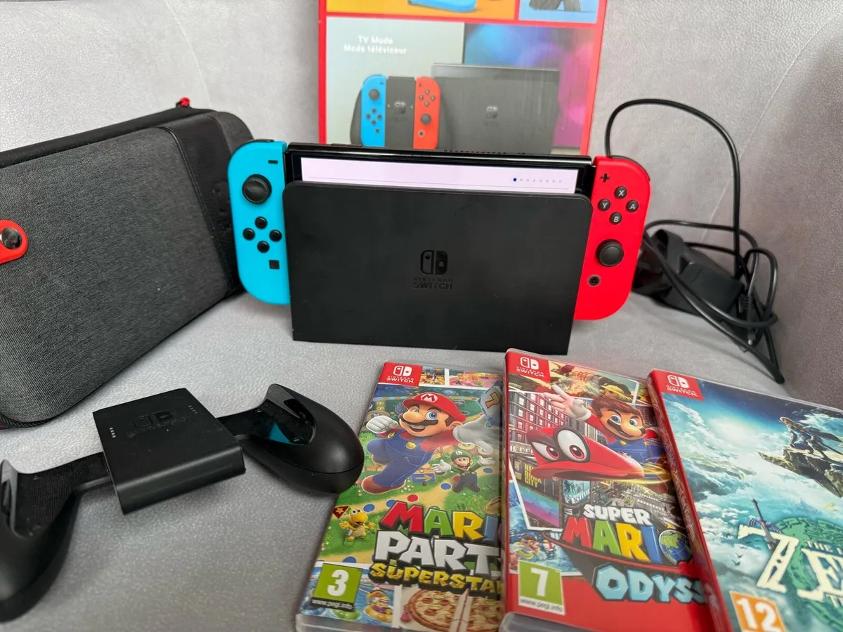 Nintendo Switch Oled - Image 1