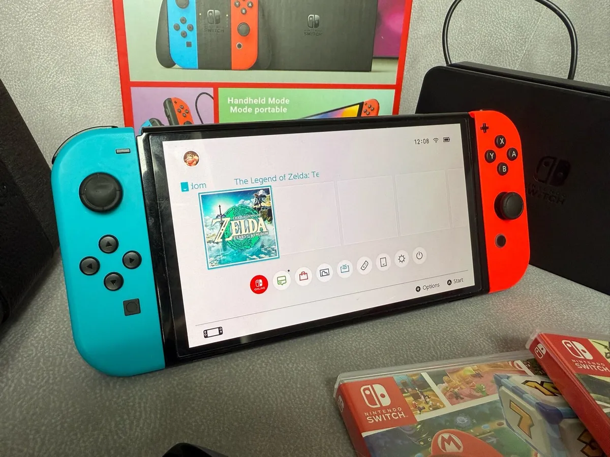 Nintendo Switch Oled - Image 2