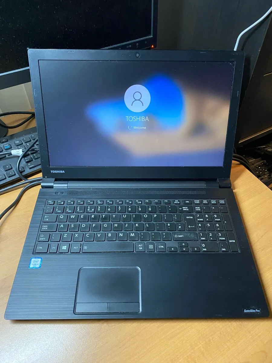 Toshiba laptop windows 10 - Image 1