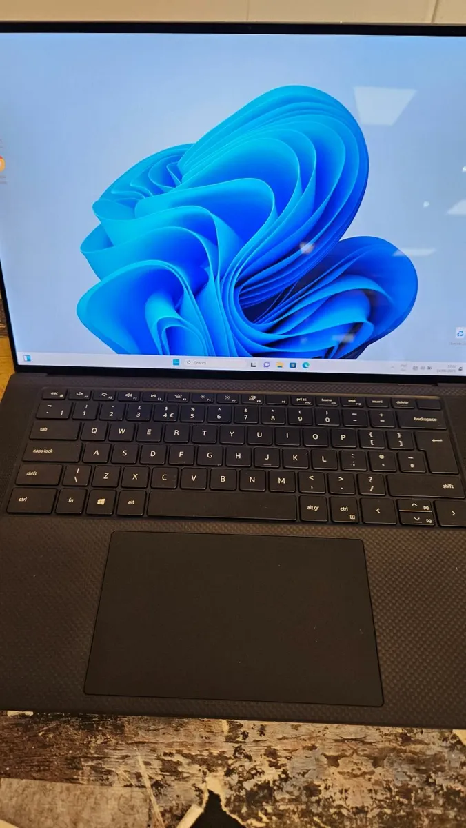Dell Laptop Core 7 - Image 3