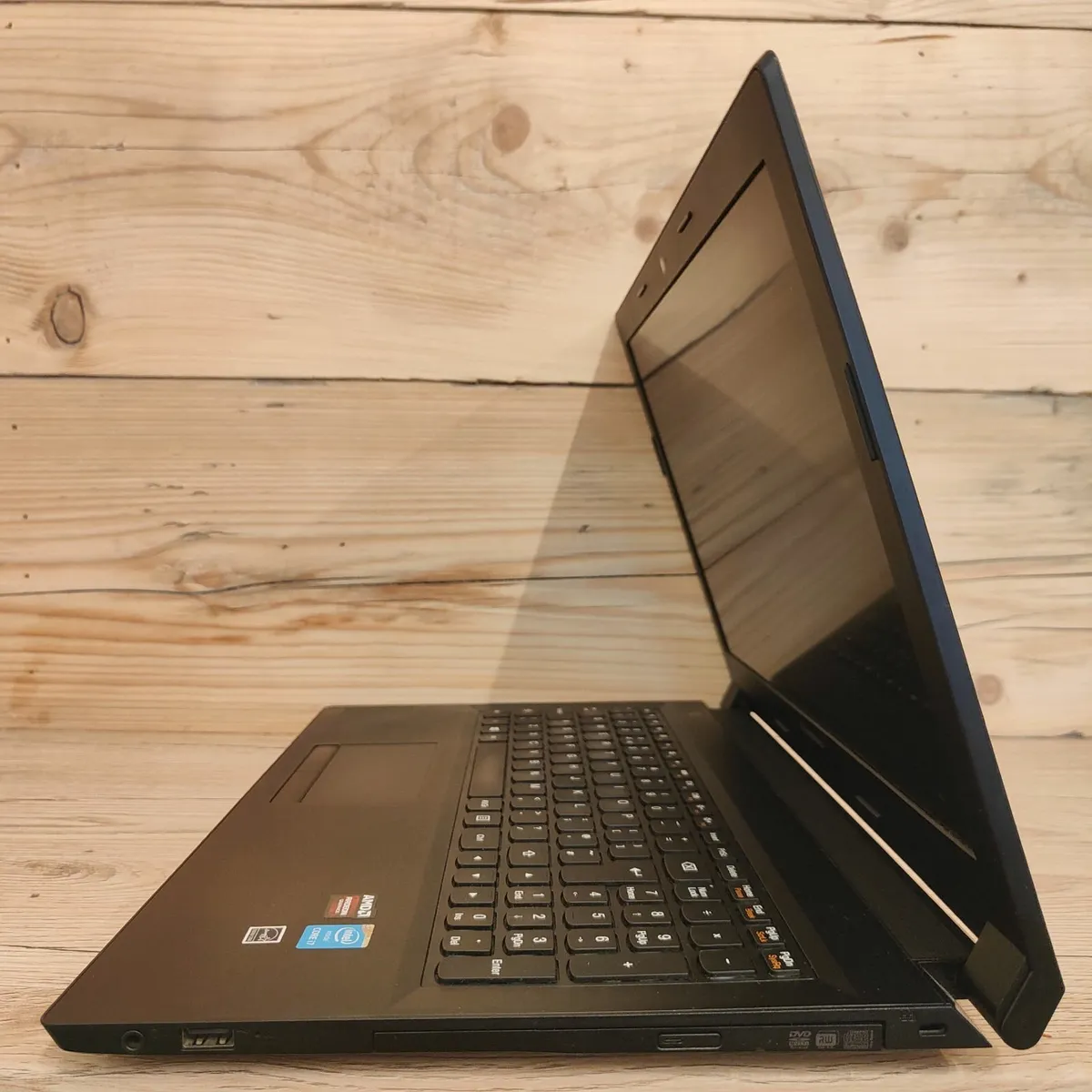 Lenovo / 15.6"/ Intel I7 / Radeon R5 M230 2GB / - Image 3