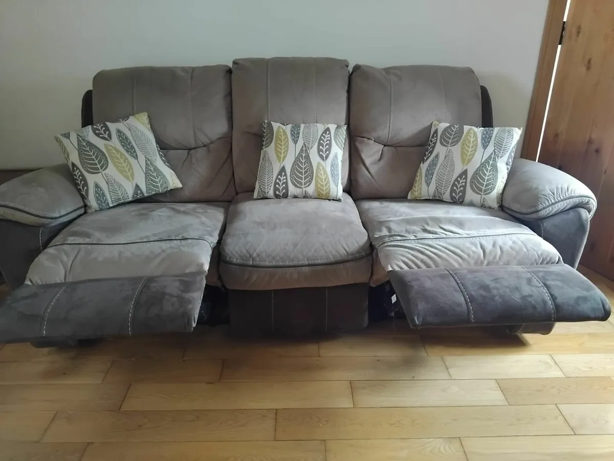 Sofa - Image 3