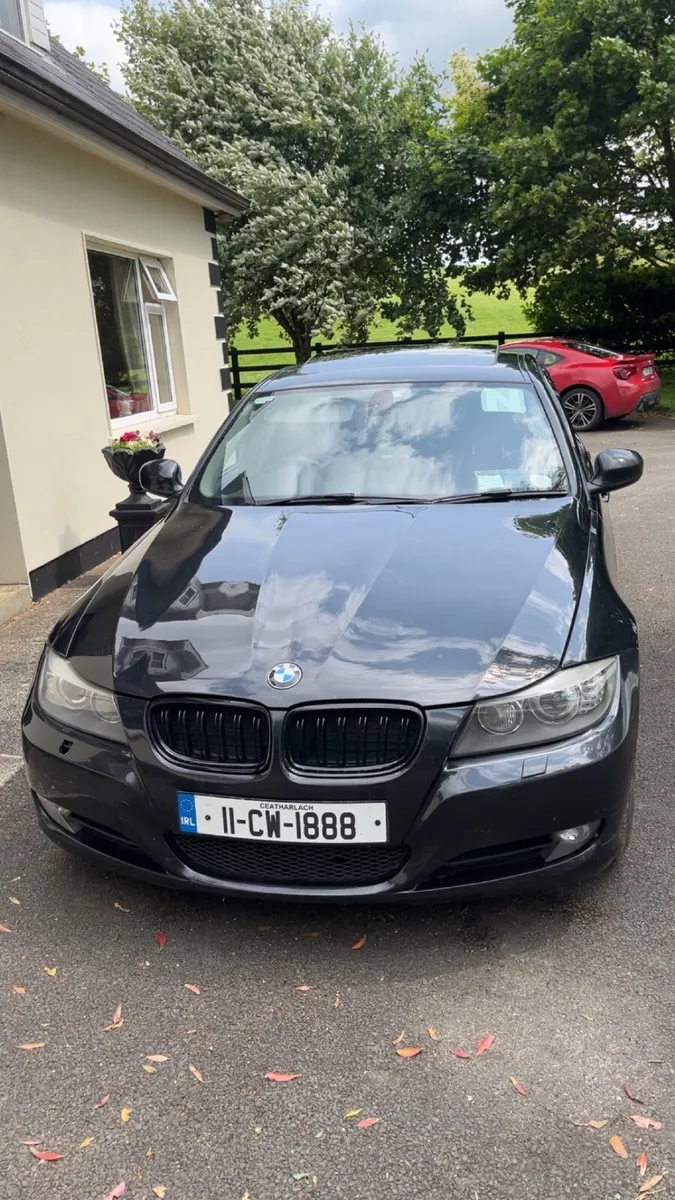 BMW 3-Series 2011 - Image 1