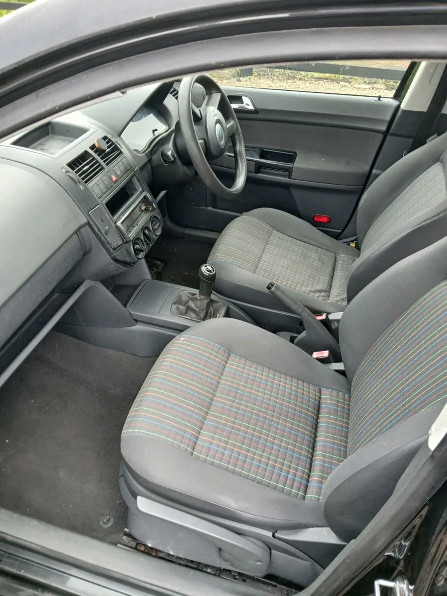 VW Polo 06 - Image 2