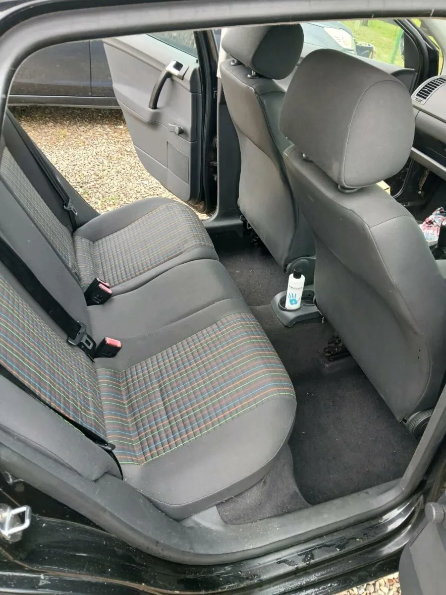 VW Polo 06 - Image 4
