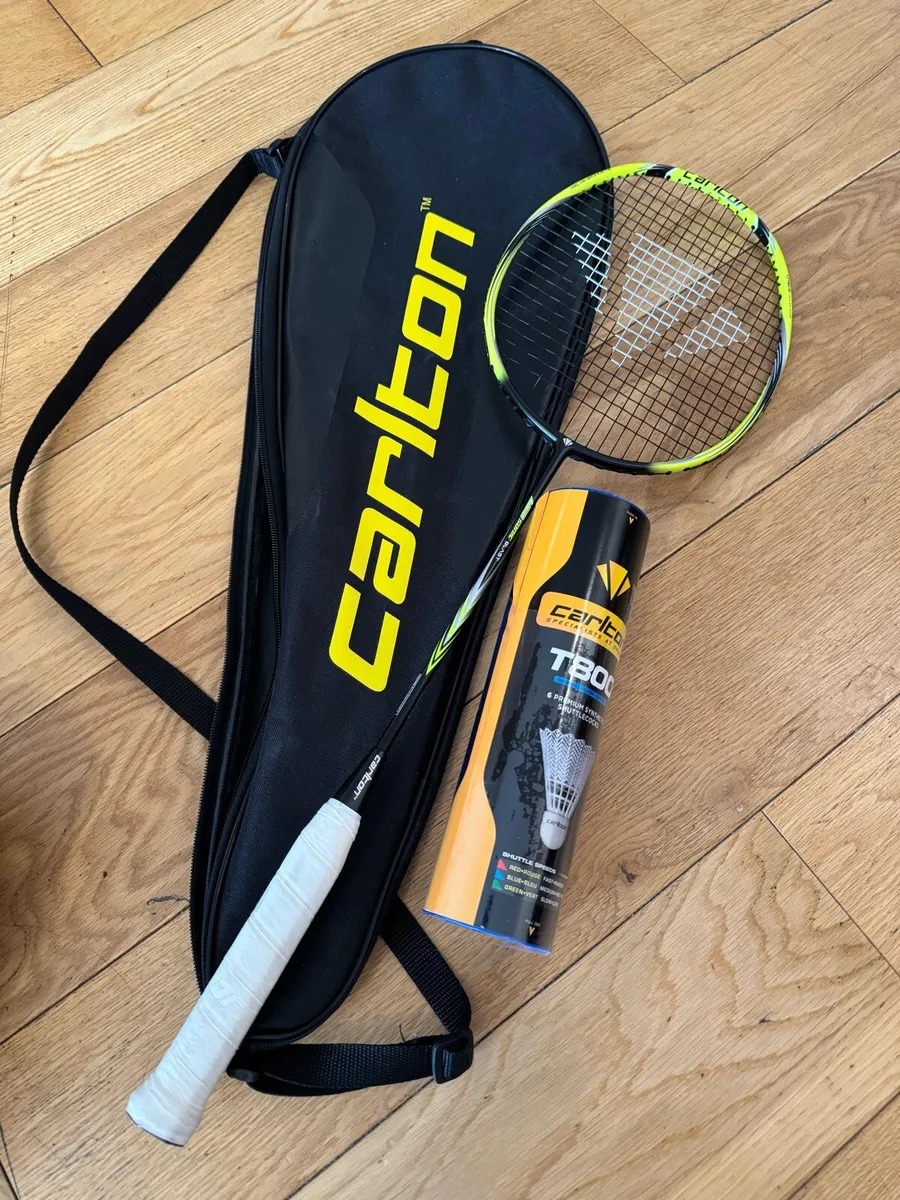 Badminton Racket (incl cover & shuttlecock) - Image 1