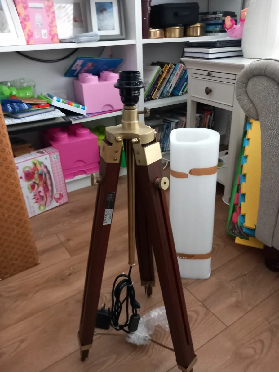 Tripod lighting - Image 1