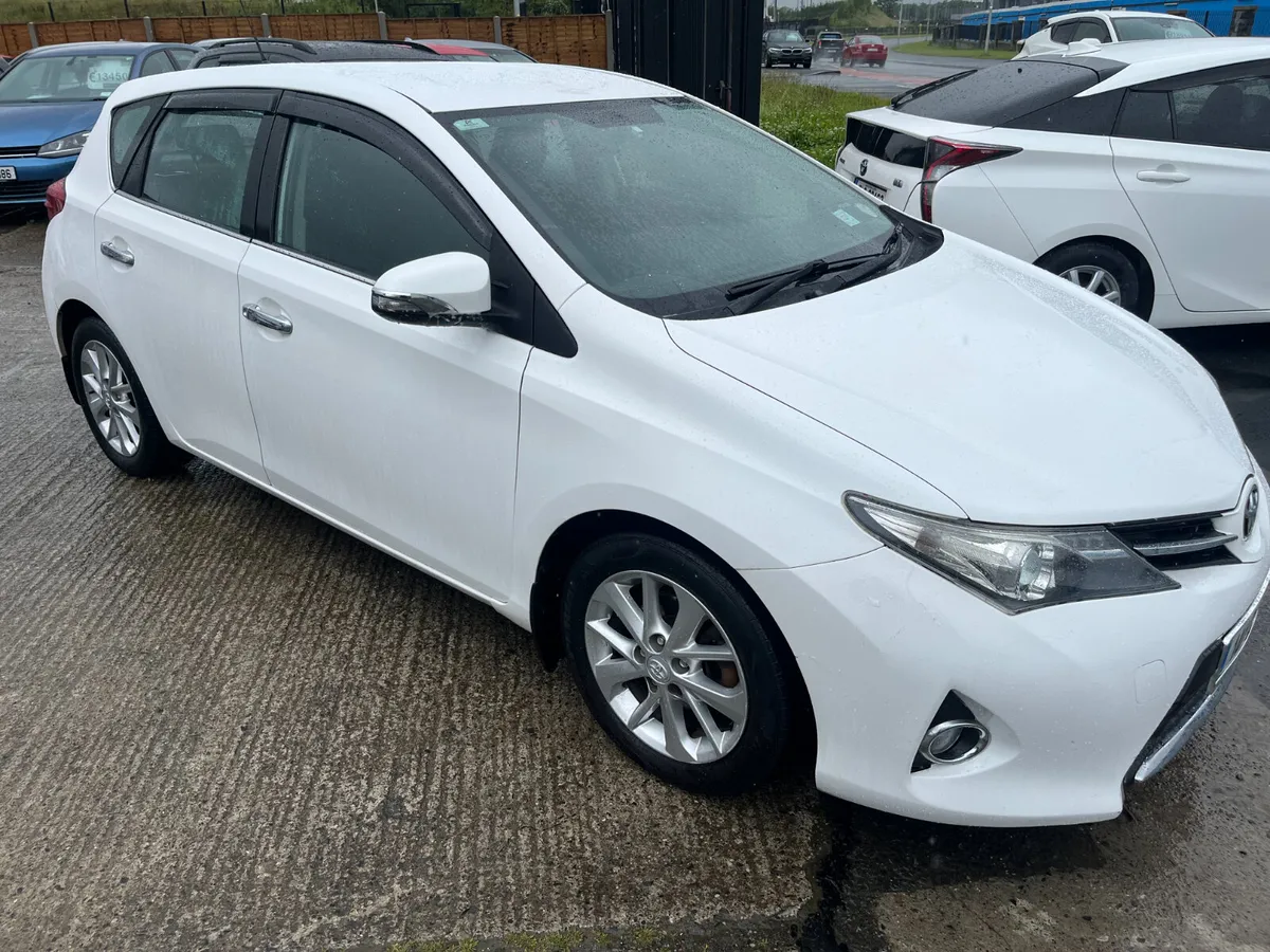 TOYOTA AURIS 2014 1.33 VVTI ICON 5DR - Image 1