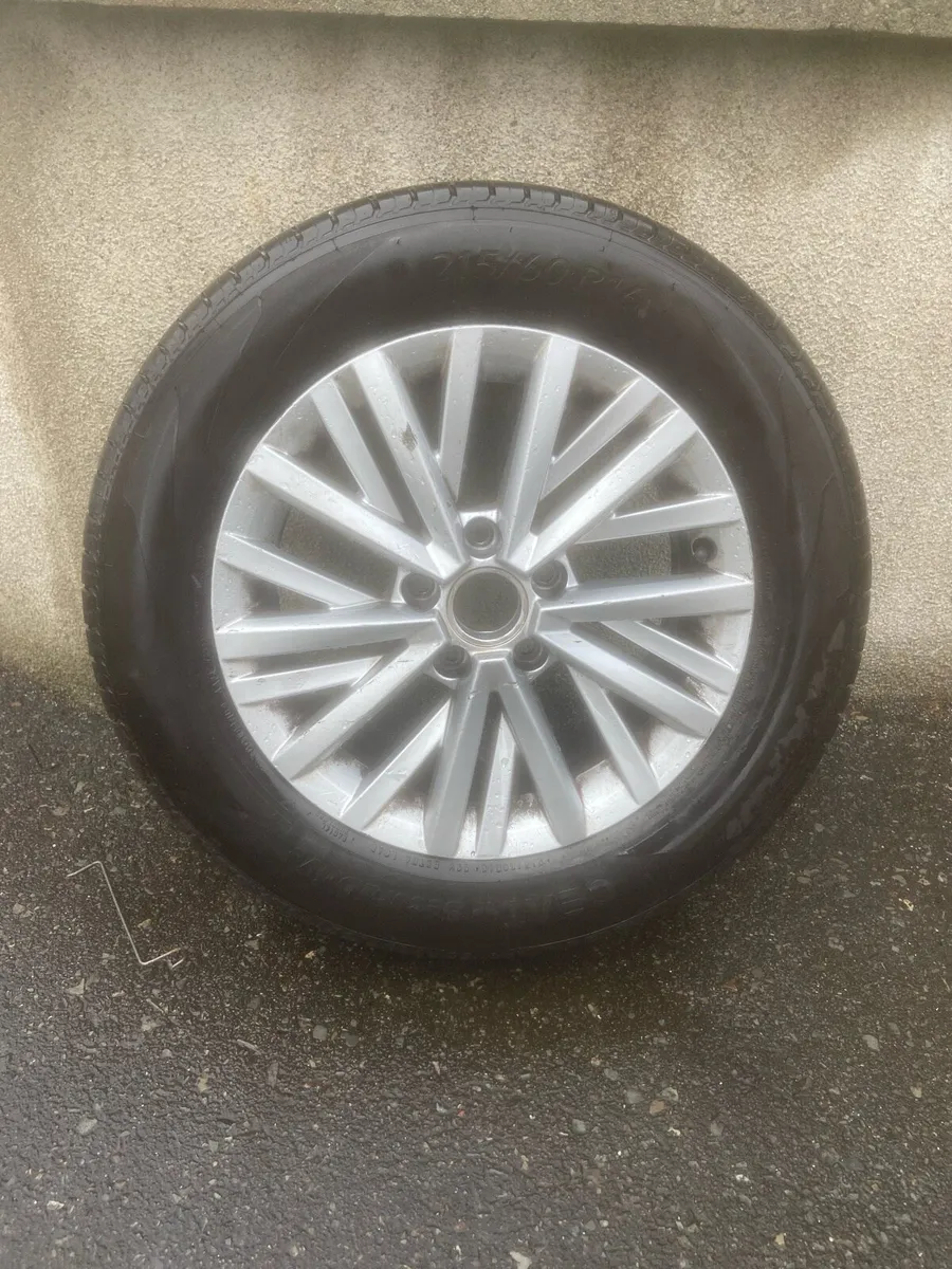 Vw alloy new tyre - Image 1