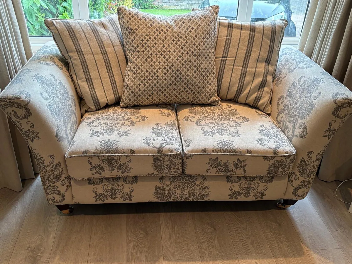 Luxury Suite of furniture 3-2-1 - Image 2