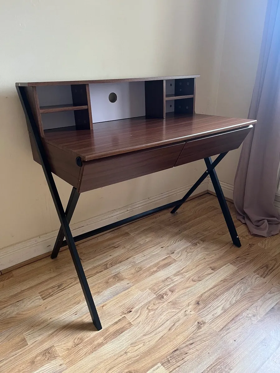 Desk - Image 3