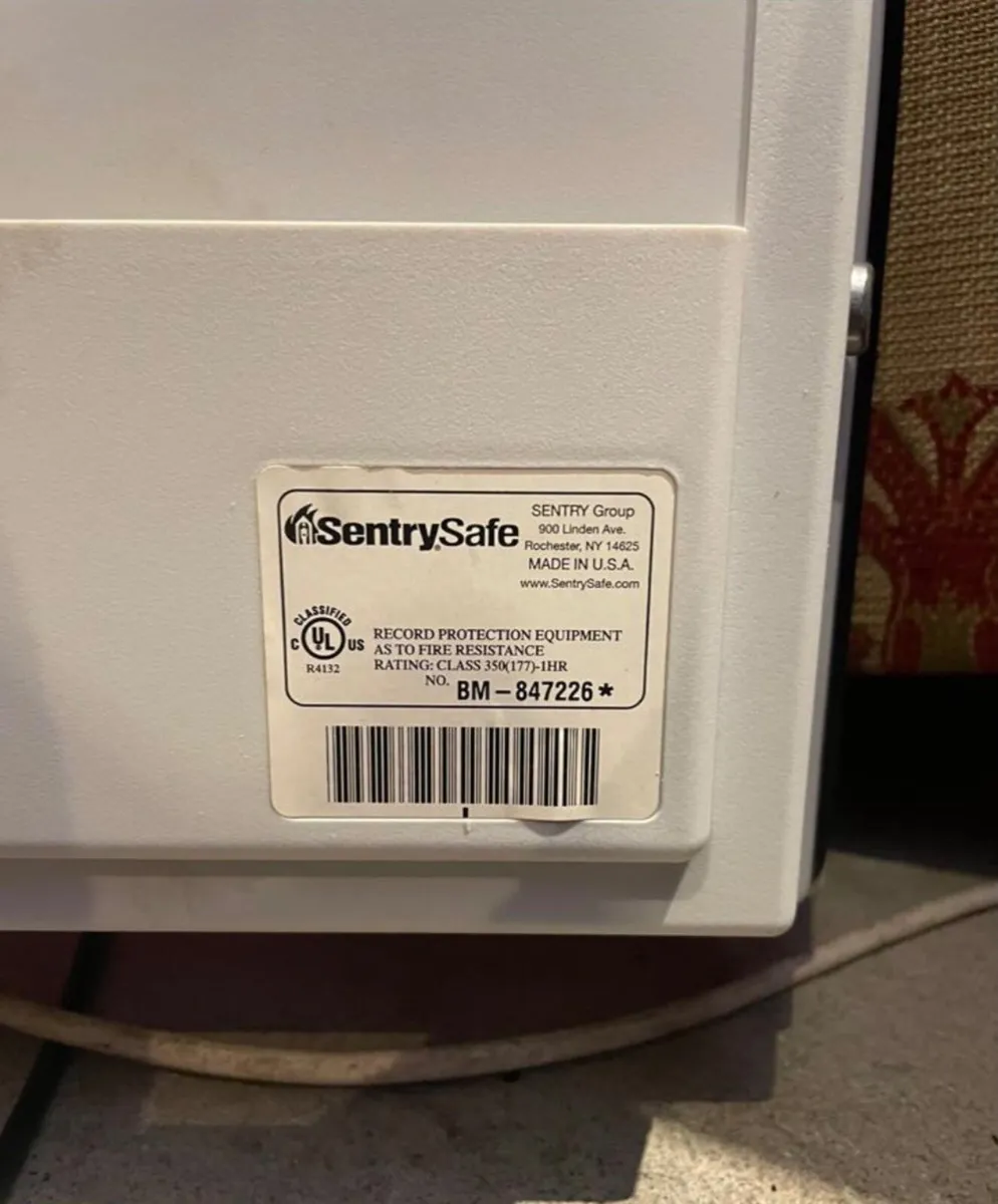 Sentry Electric Locking Fireproof Safe - Image 4