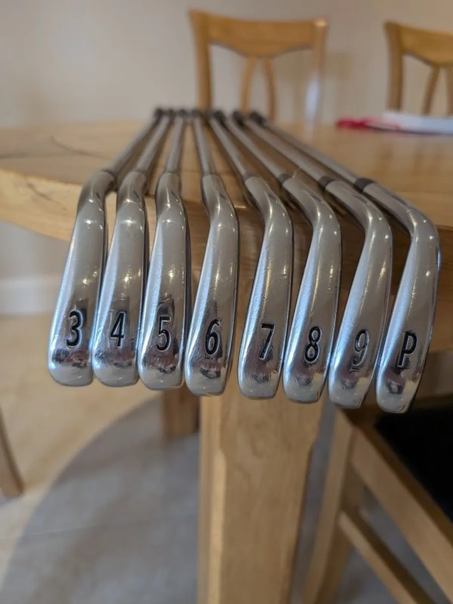 Titleist 716 CB Irons (3-PW, X-Stiff) - Image 4