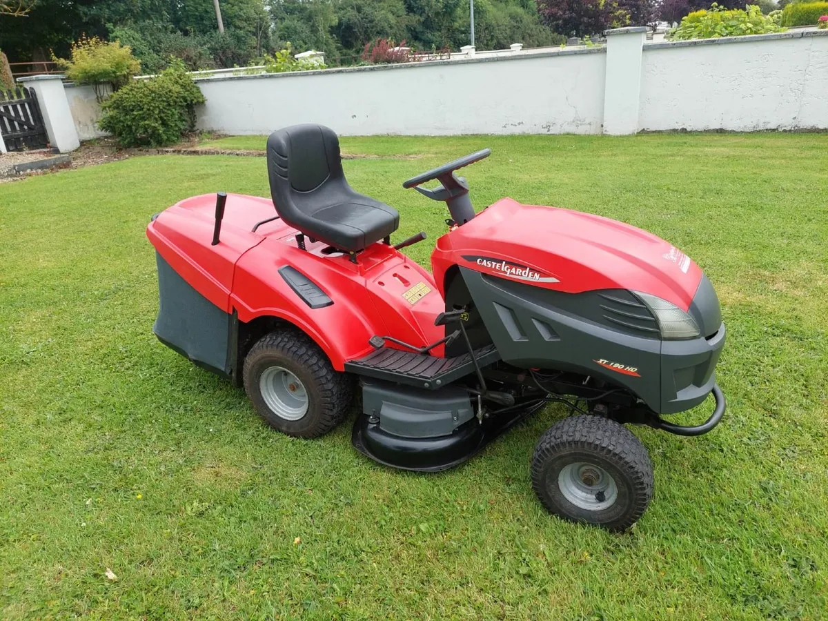 Castlegarden Ride On Lawnmower - Image 1