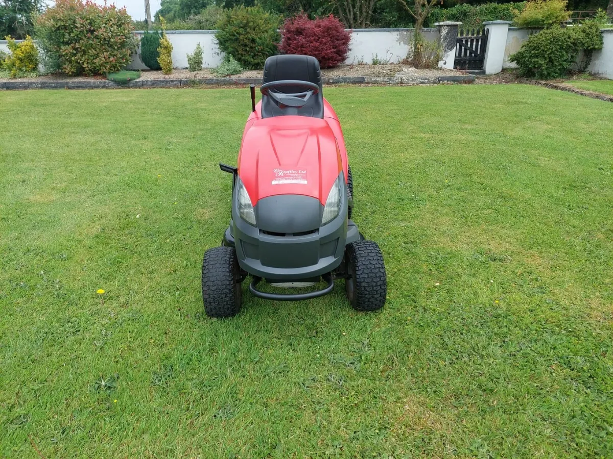 Castlegarden Ride On Lawnmower - Image 3