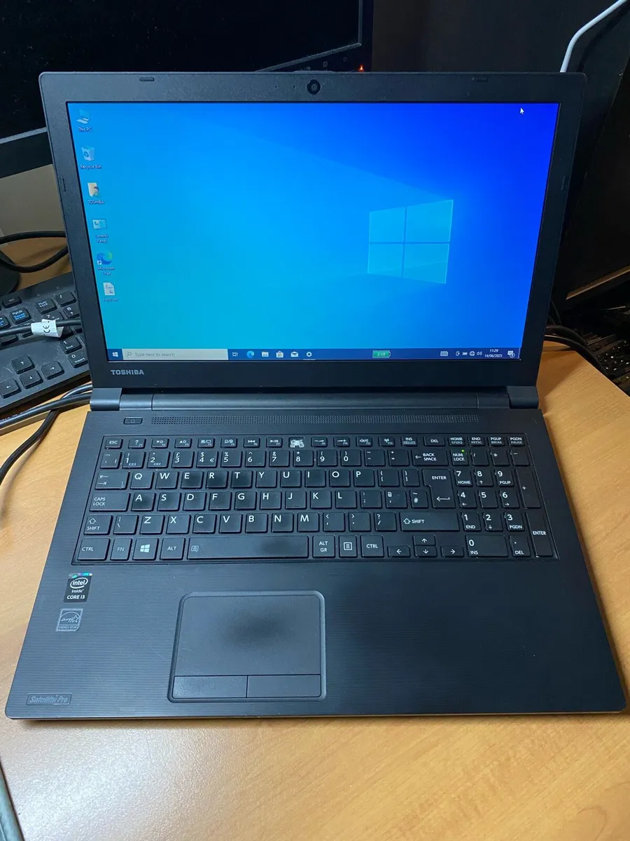 Toshiba laptop windows 10 - Image 1