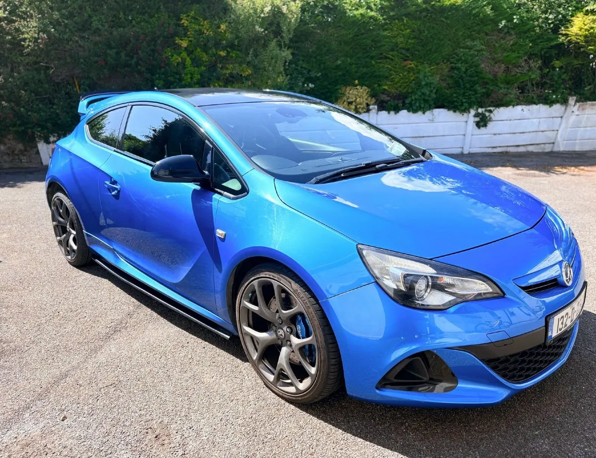 Vauxhall Astra 2013 - Image 1