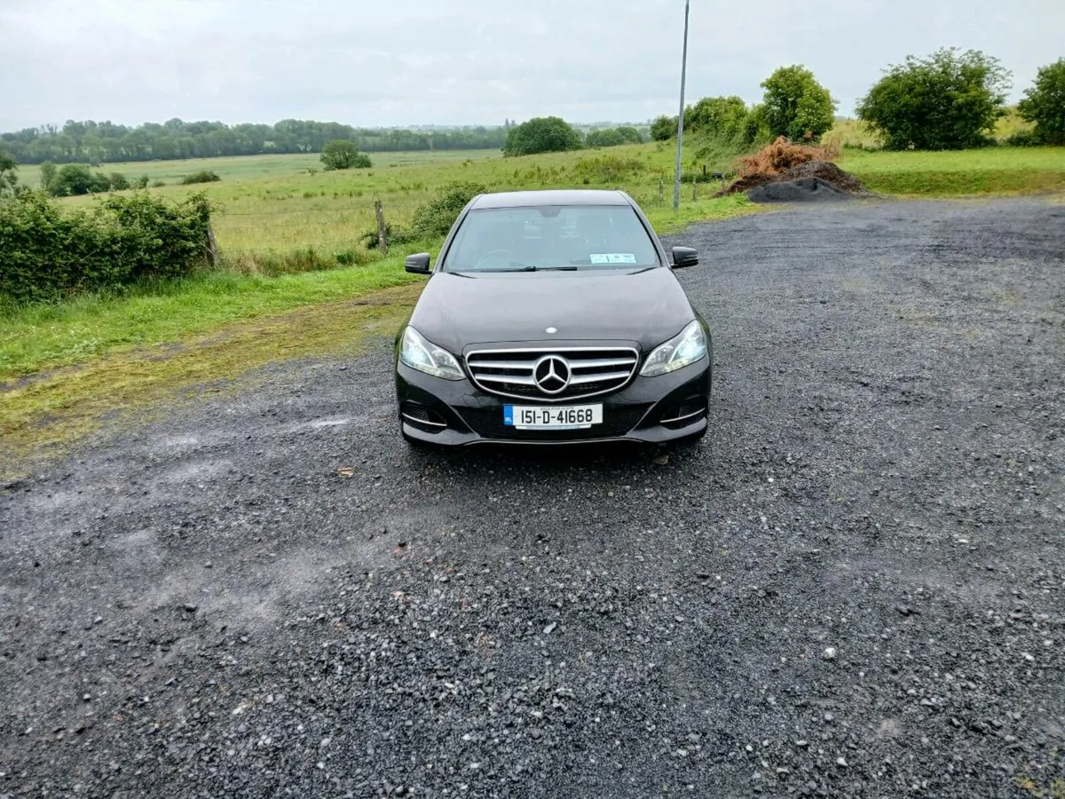 Auto 2015 E 220d mercedes - Image 2