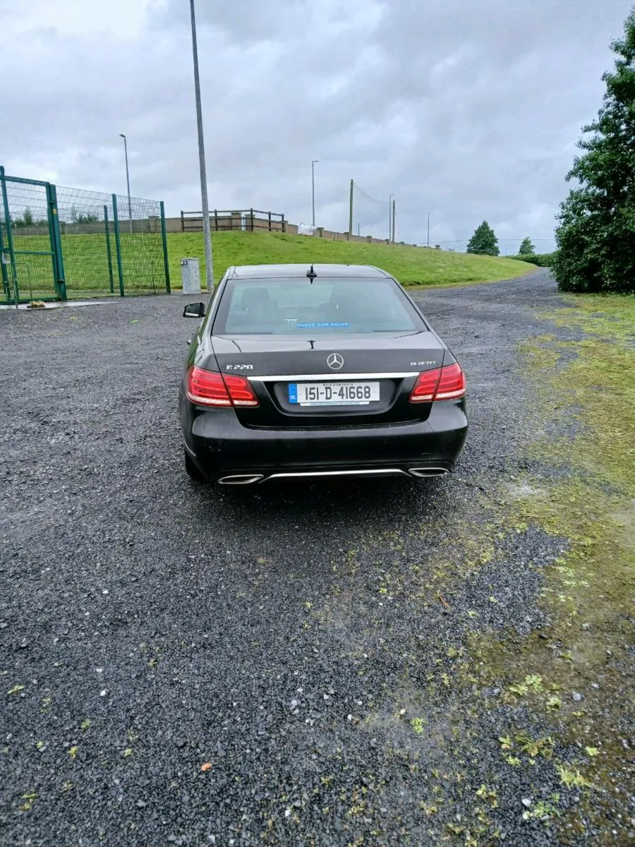 Auto 2015 E 220d mercedes - Image 4