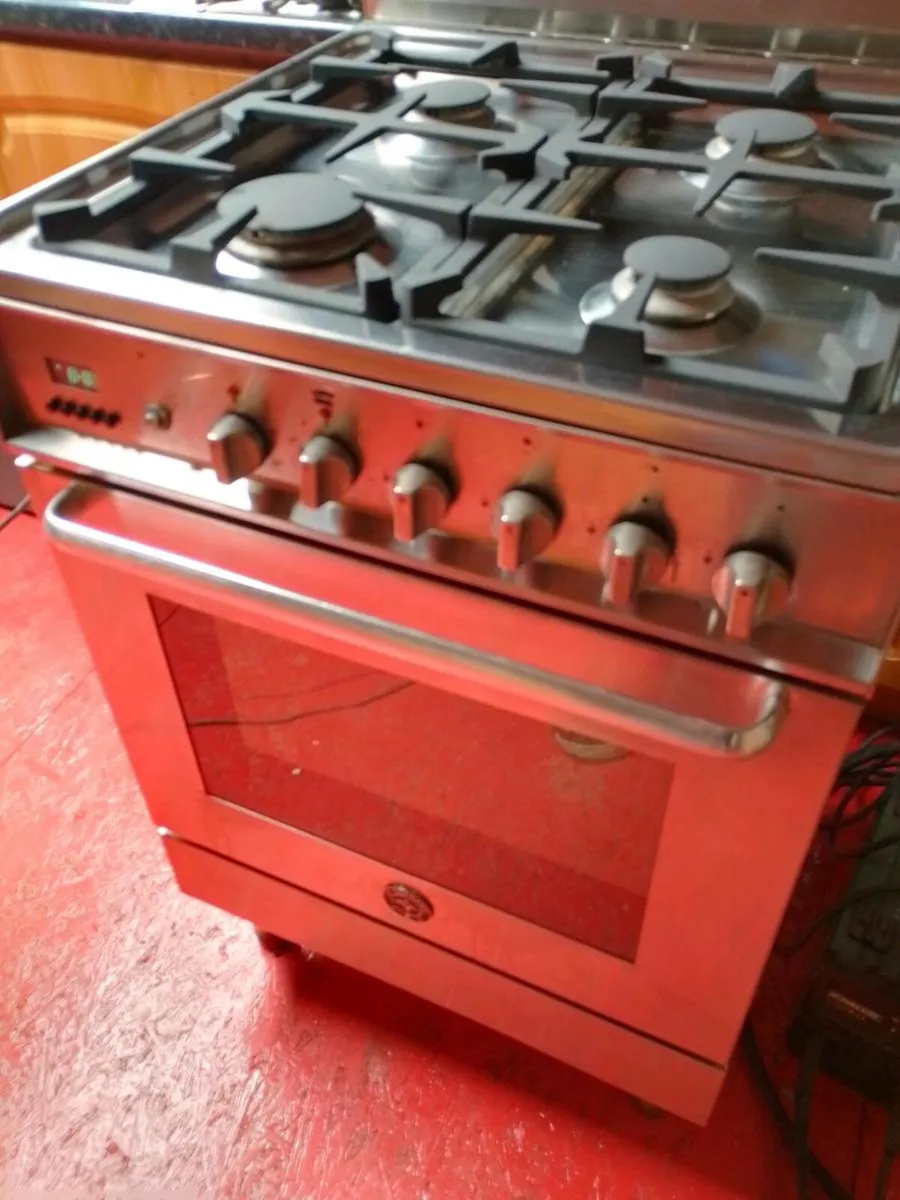 lA Germania LPG hob electric oven - Image 1