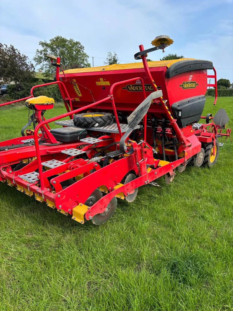 2020 Vaderstad Rapid 300C Drill - Image 1
