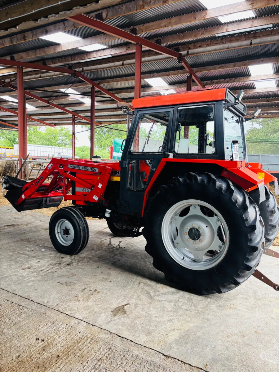 URSUS 475 with front loader - Image 1