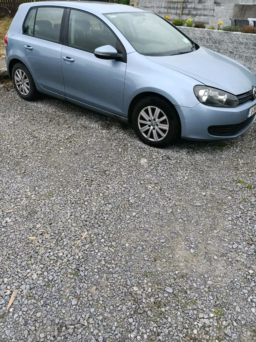 Volkswaggen golf - Image 1