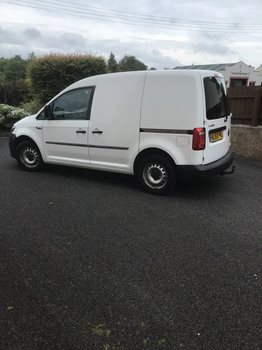 Volkswagen caddy - Image 3