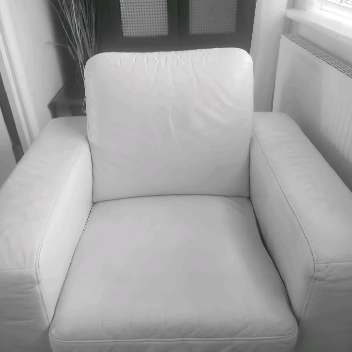 White leather armchair - Image 3
