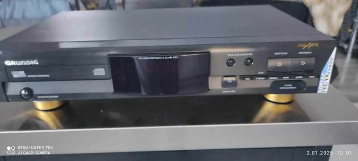 New Amazing From The Fine Arts Series Grundig Cd-21 Player - Image 1