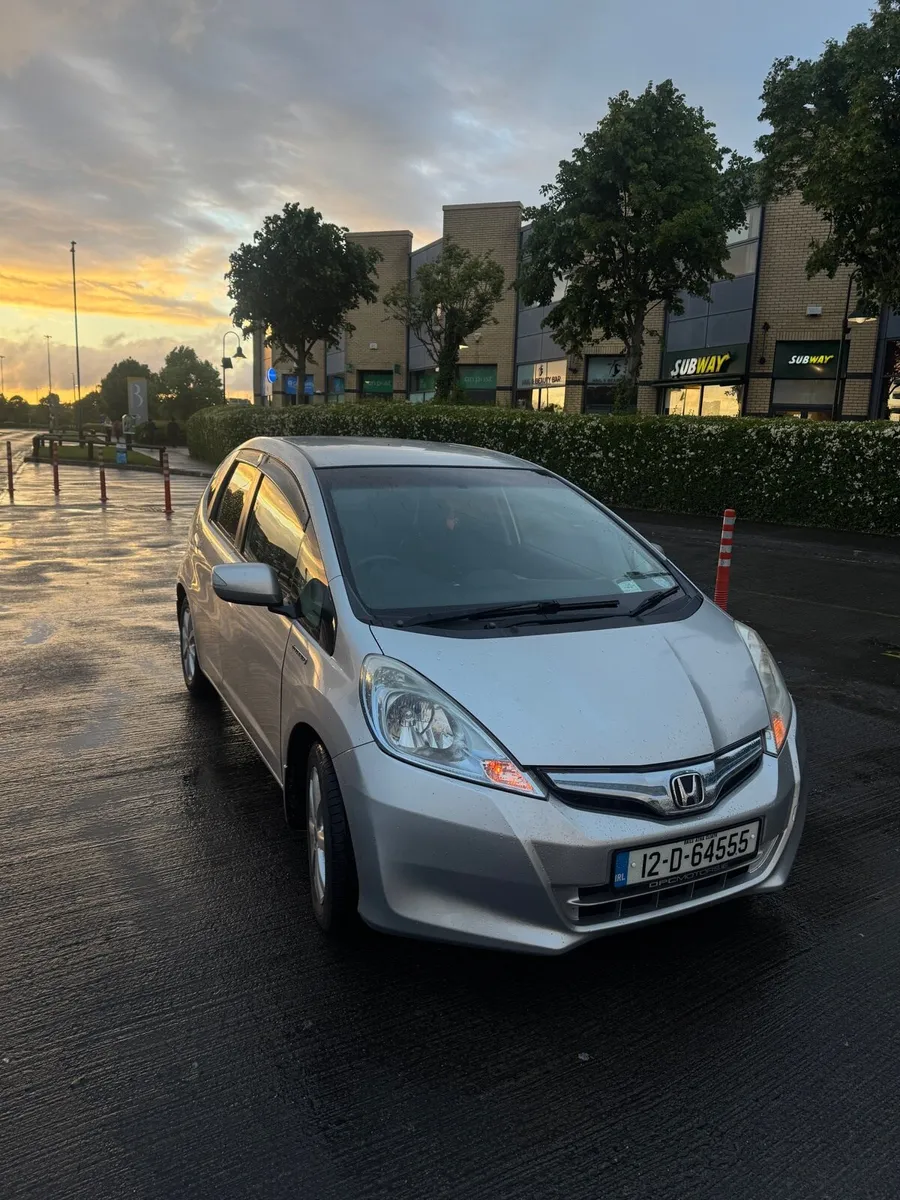 Honda FIT hybrid - Image 2