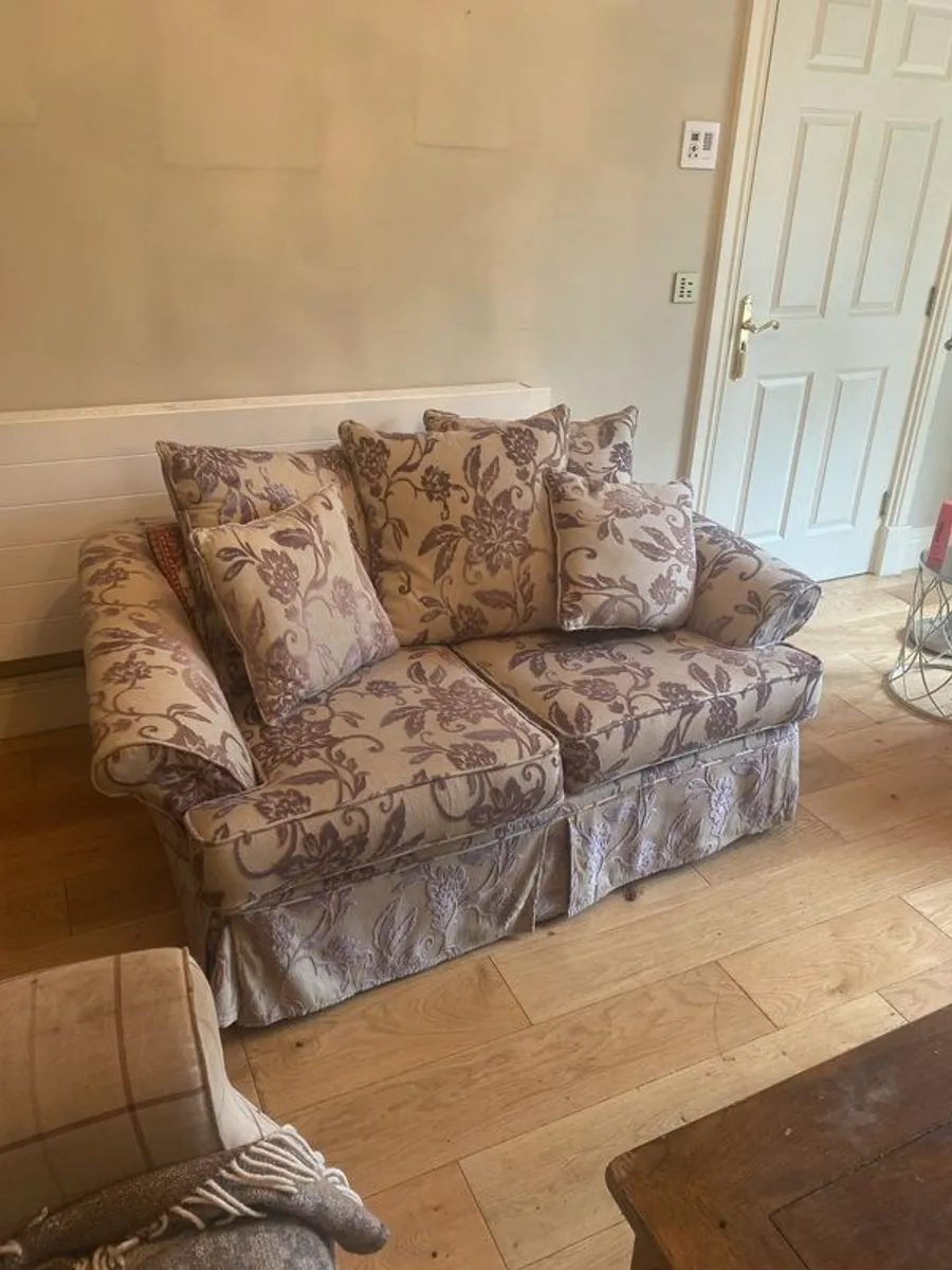 couch 2 seater - Image 2