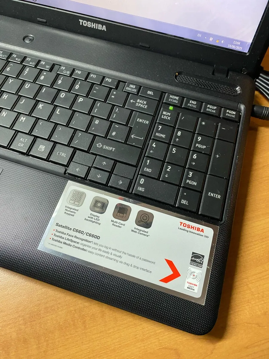 Toshiba Laptop windows 7 - Image 2