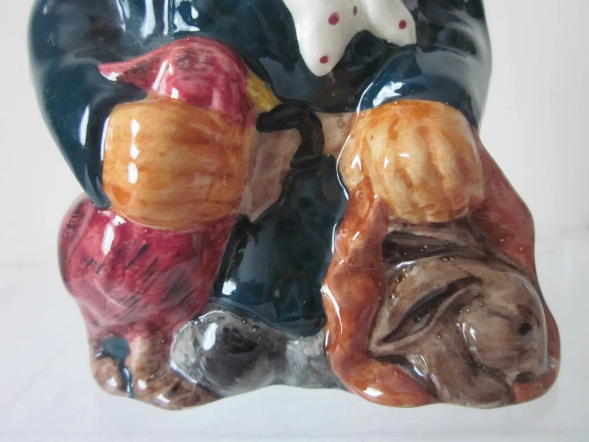 Toby Jug THIEF Roy Kirkham Pottery, England - Image 4