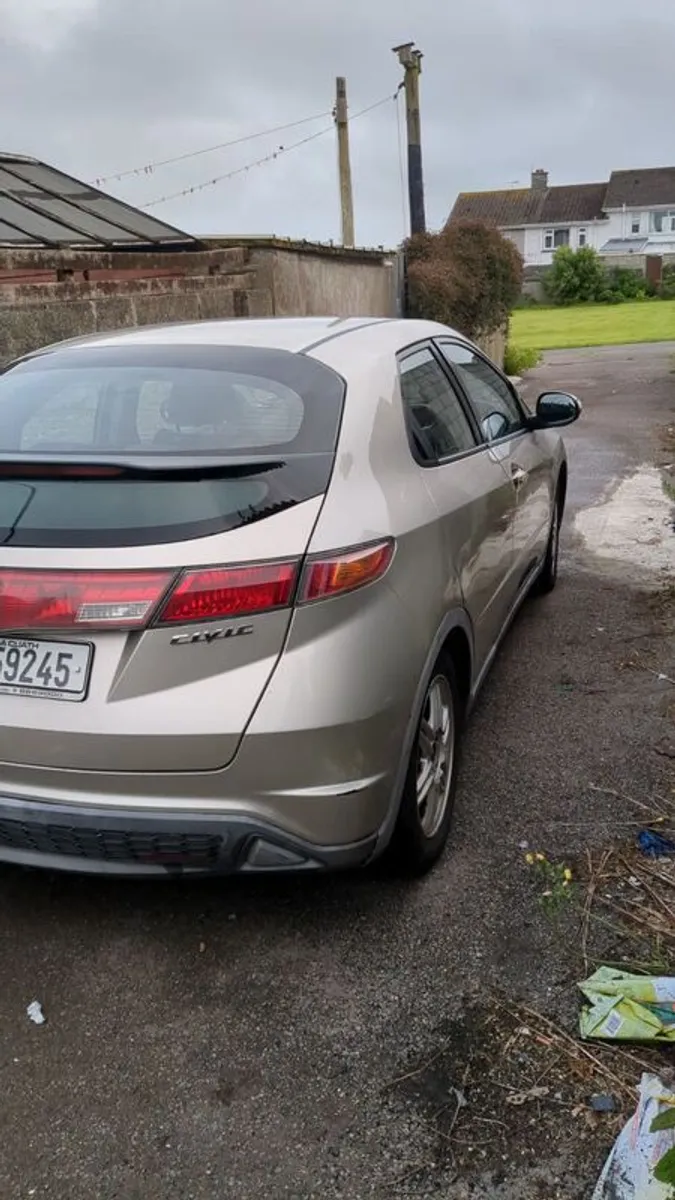 2007 Honda Civic - Image 2