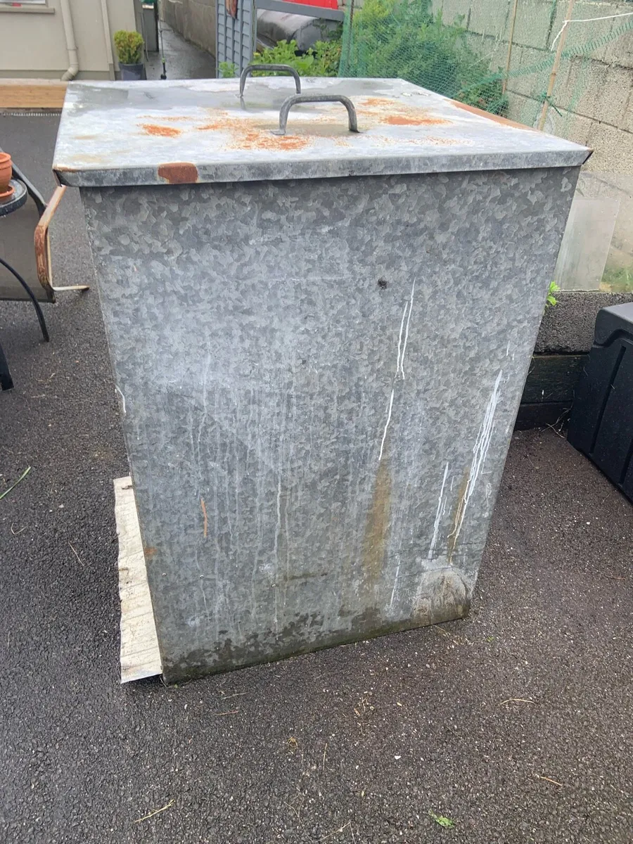 Metal coal bunker, plastic coal bunker - Image 3