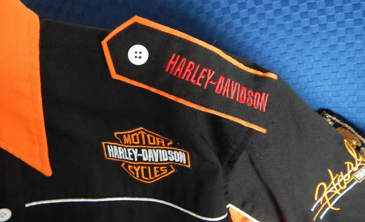 Harley Davidson Shirt, Baseball Cap & Book, Shirt - Image 4