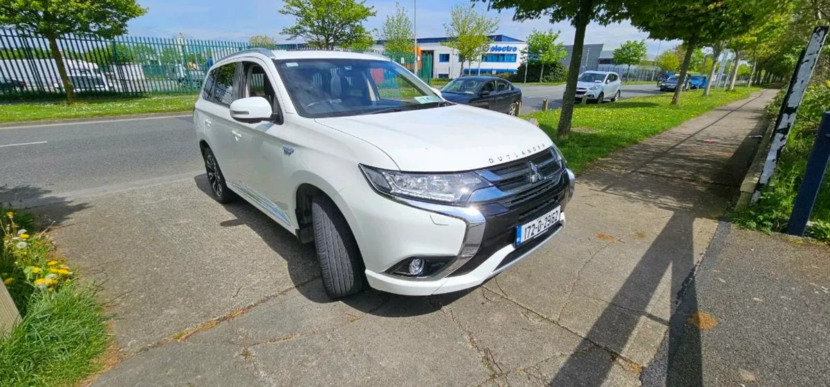 Mitsubishi Outlander - Image 2